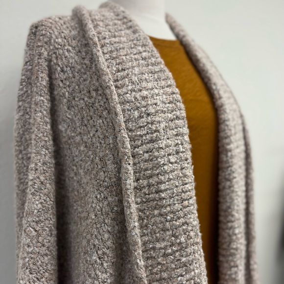 NEW FREE PEOPLE Sweater Oversized with 3/4 Sleeves - Picture 2 of 5